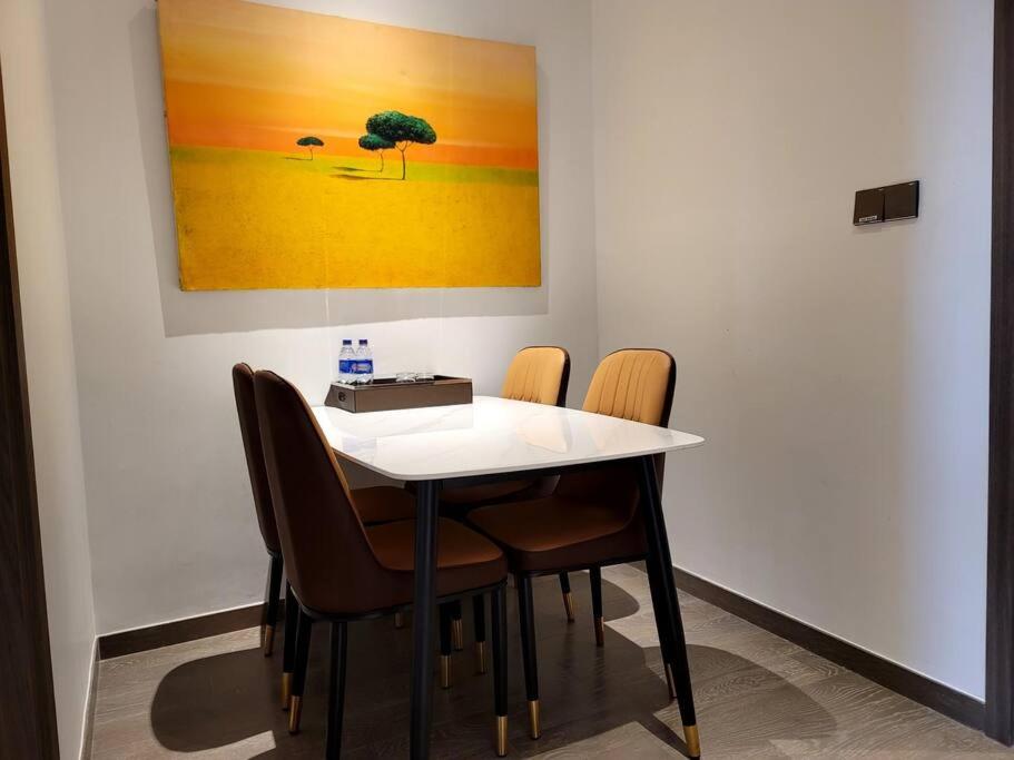 The Rixx Simple Apartment @ Marq/pool/gym/Netflix