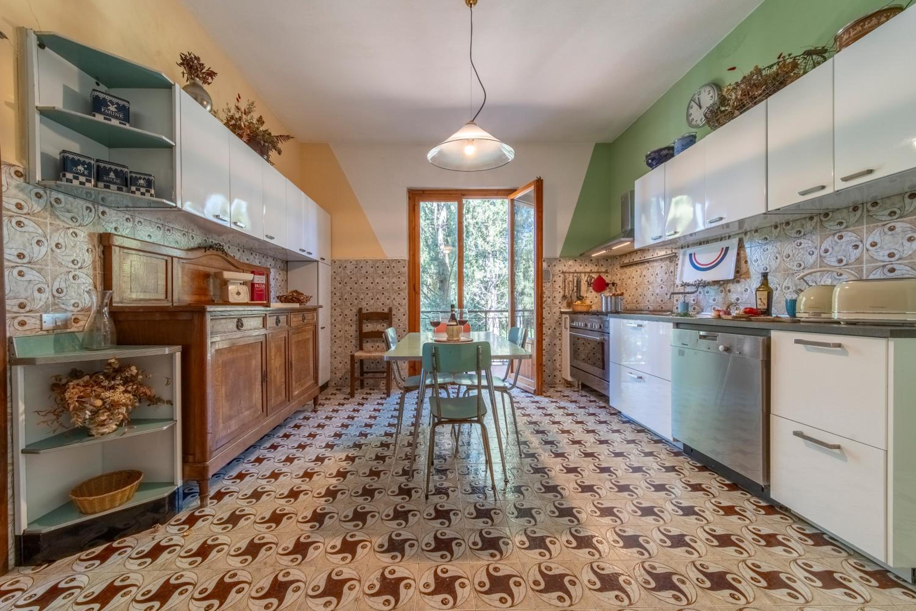 Vintage 70s Home