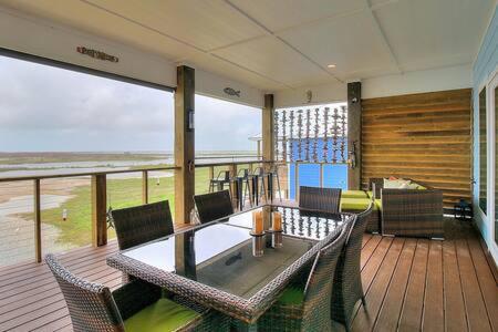 Paradise Ahoy view 5