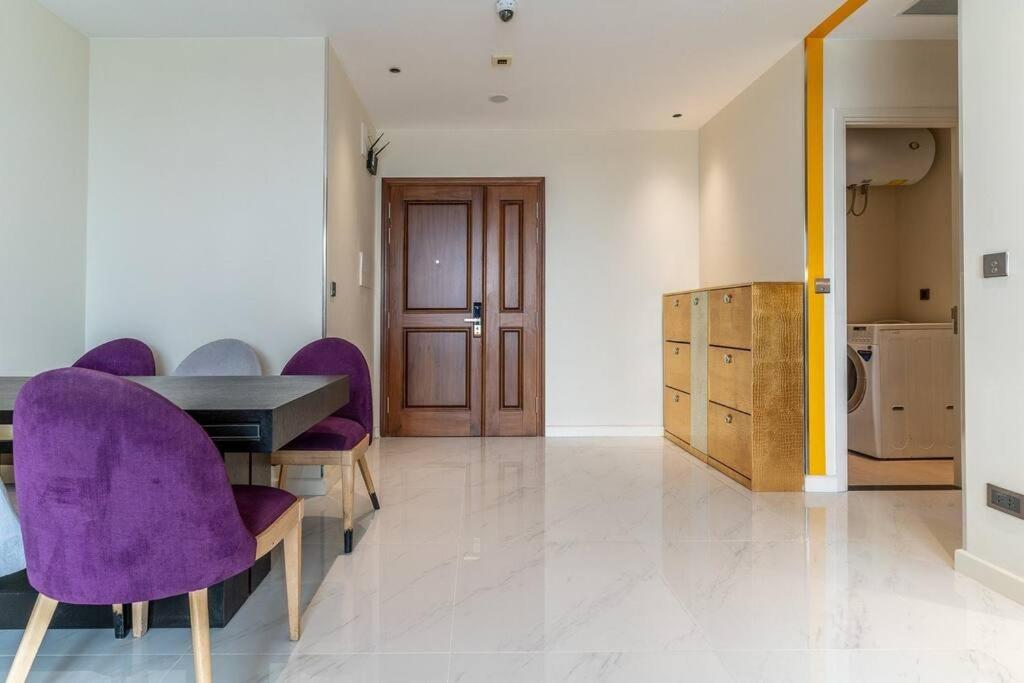 Steps to Vincom/Casino/D1/pool/gym/Netflix/3Beds