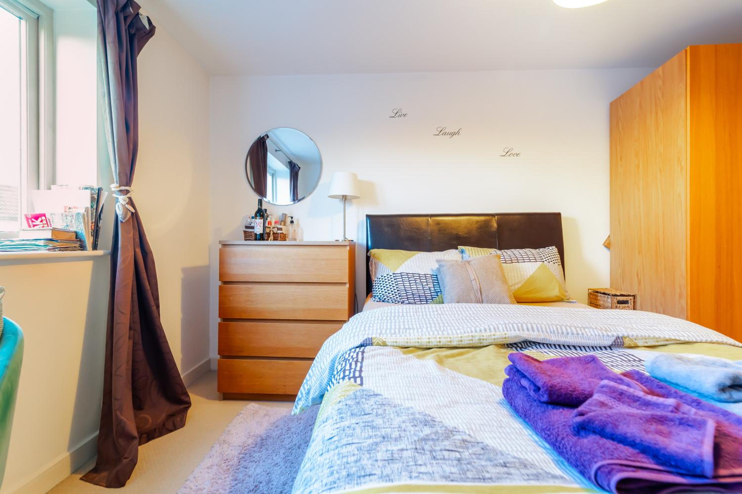 Superhost 1 bedroom flat 15 mins to center,zone 2