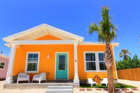 Beach Please 3 bed home in Station Place view 2