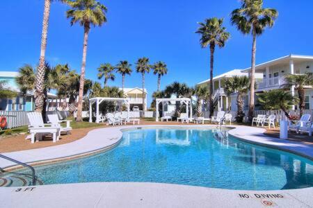 The Gruene Escape at Royal Sands