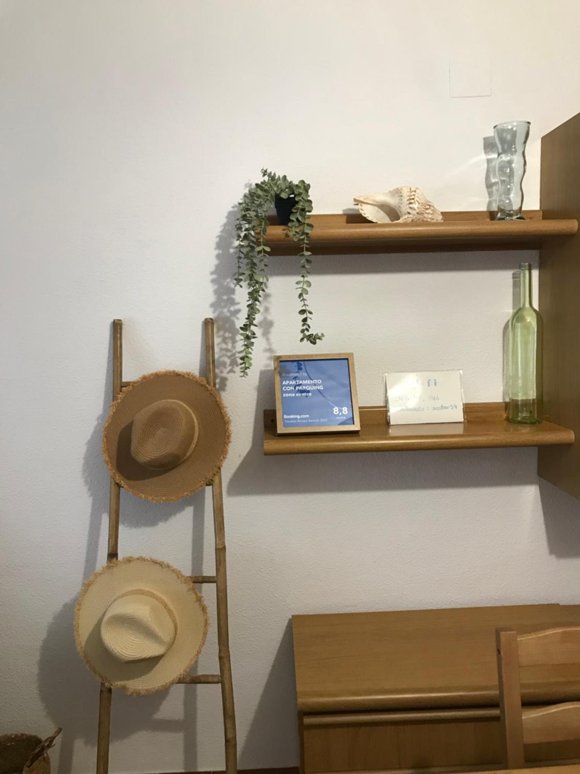 APARTAMENTO CON PARQUING zona centro