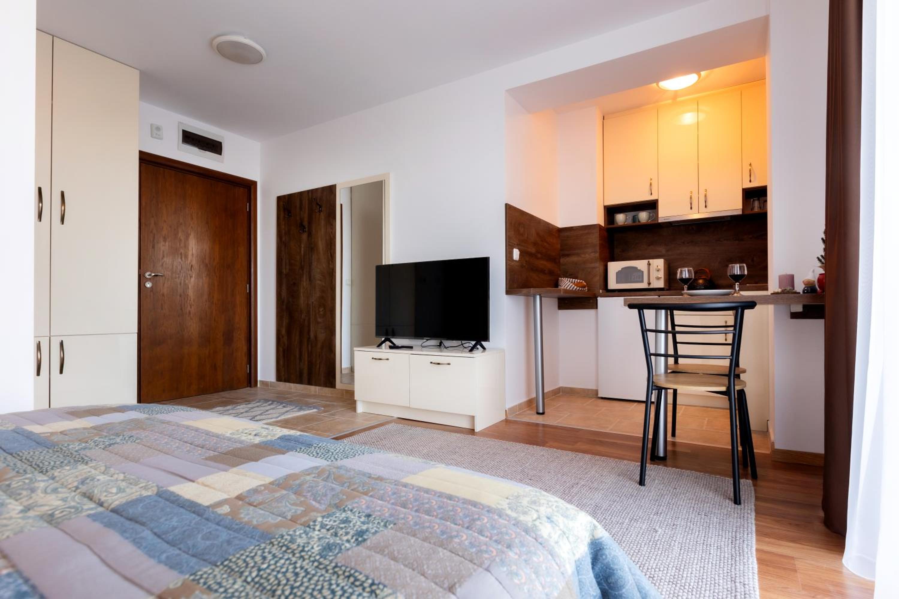 Pirin Sense Apartment Complex