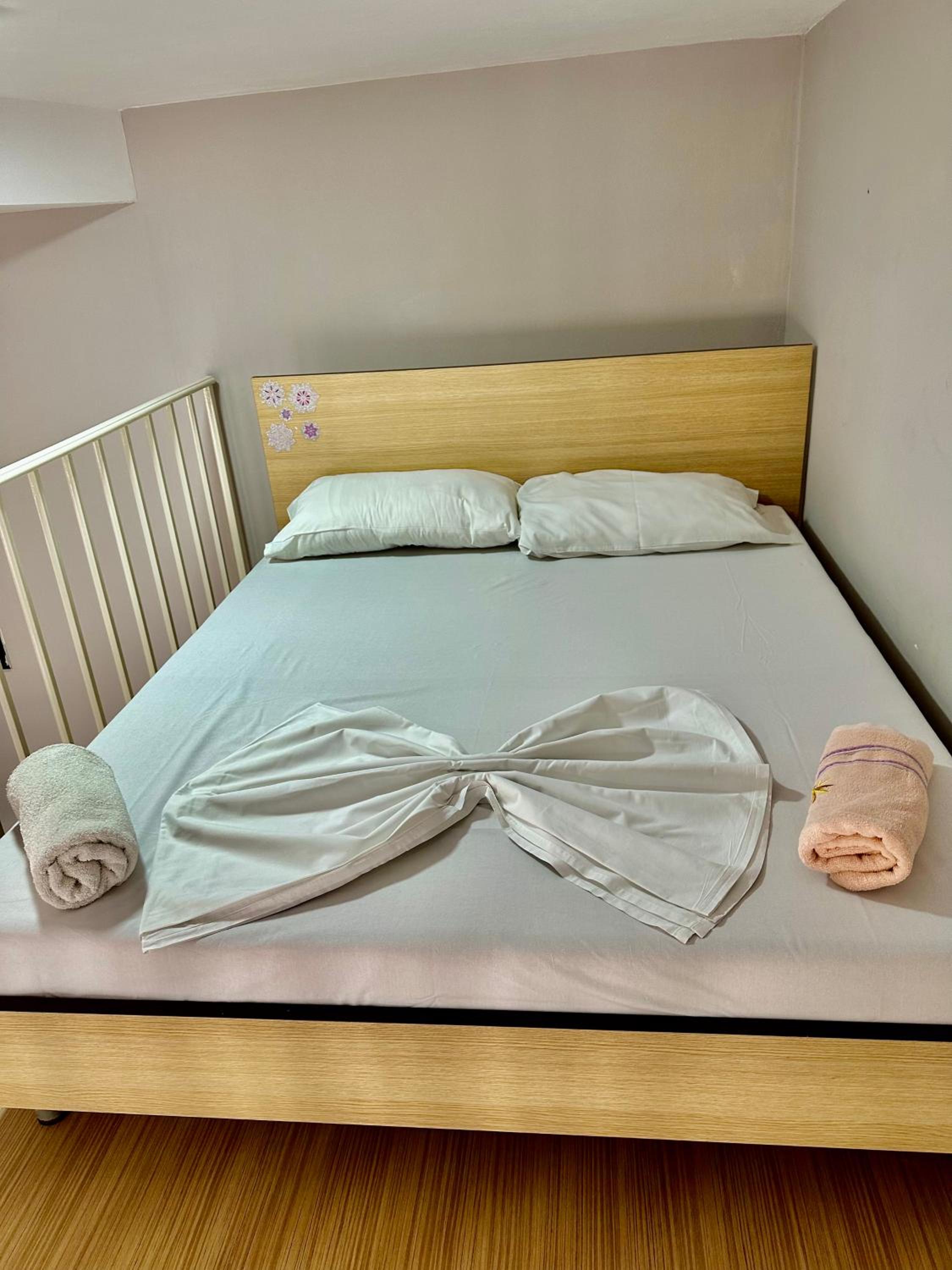 Eno’s Apartment 1
