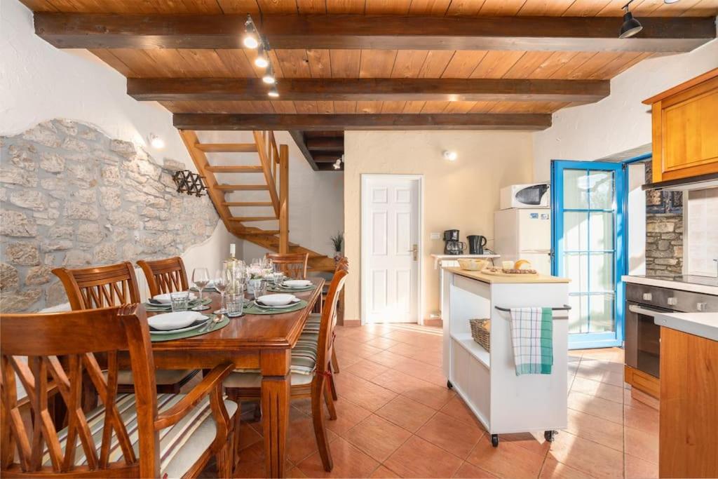 Casa Nadalina by Briskva