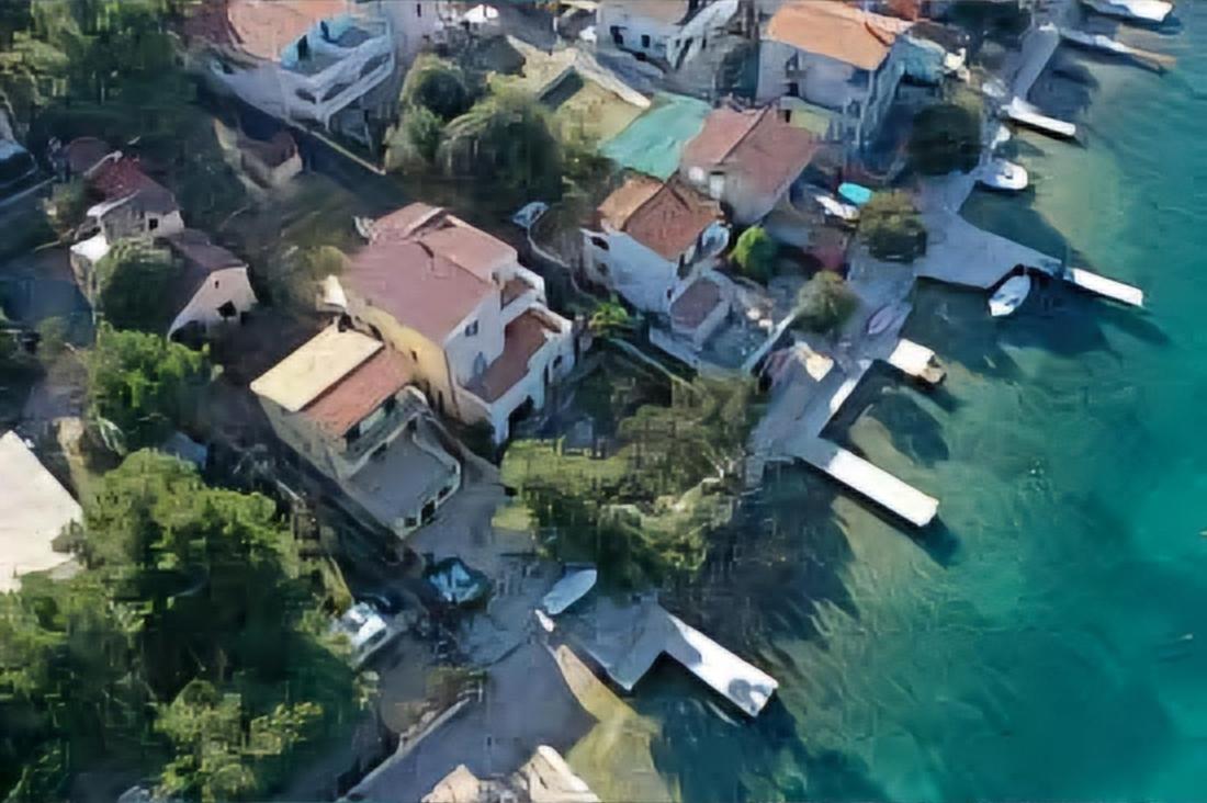 Lumare