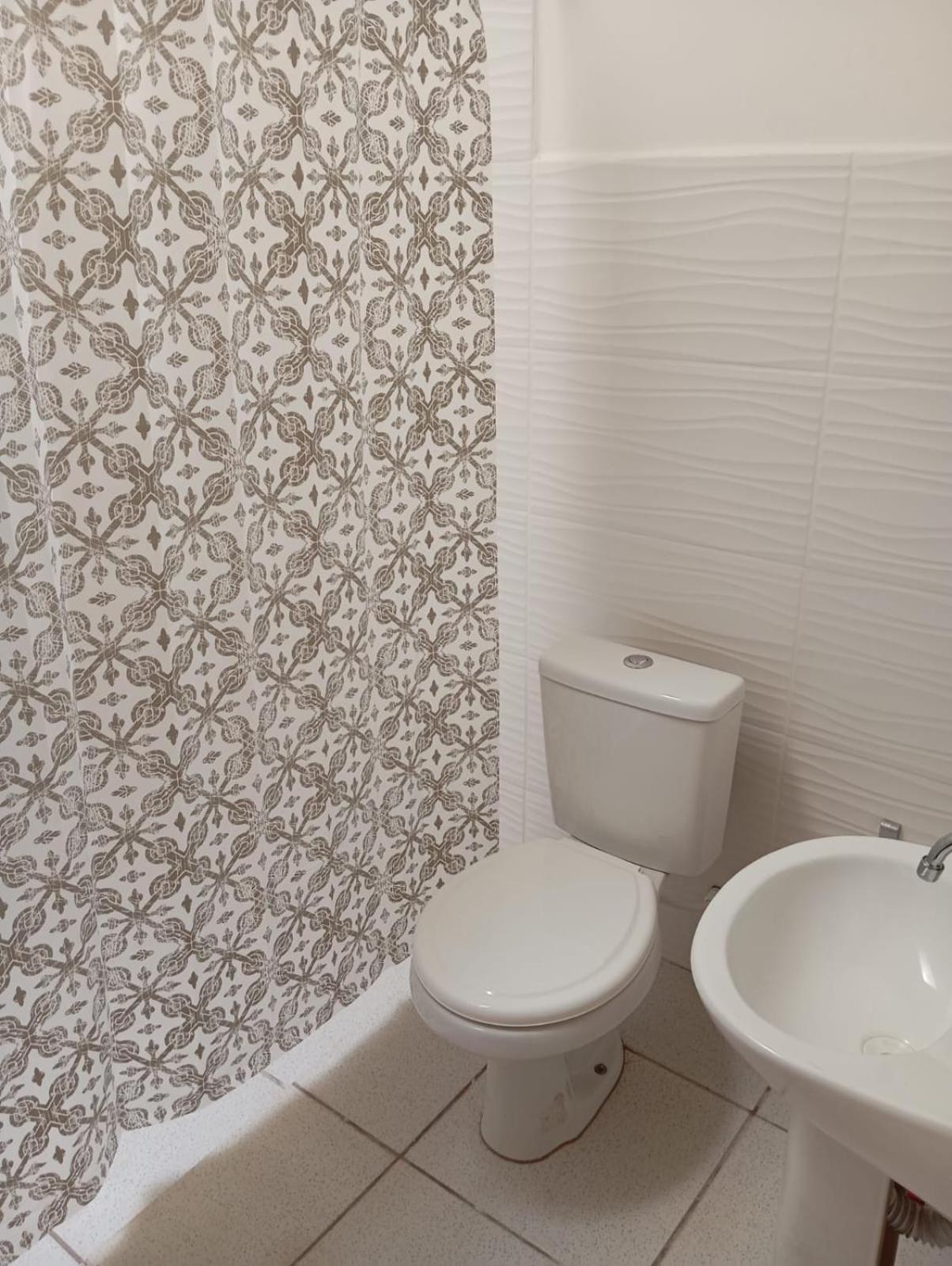 Casa boa e barata em Guaratuba