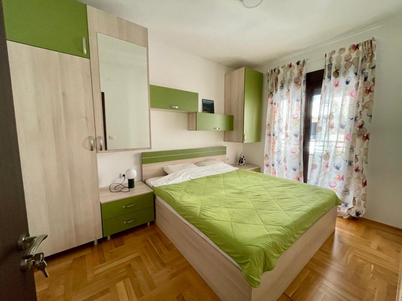 Hotel Becici Akacia Apartments - Image 1