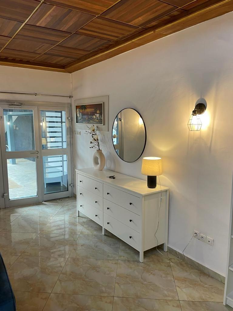 Mado Coliving - Studio Appart, Chambre coin cuisine, Chambre