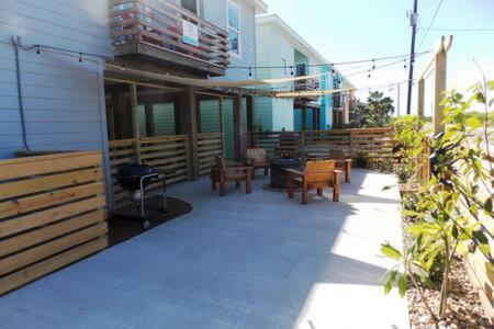 Amazing new 4 bed home at Ocean Village view 3