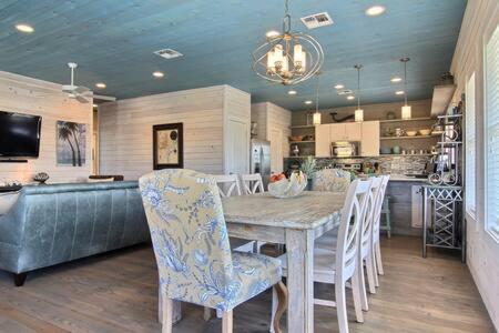 Amazing new 4 bed home at Ocean Village view 5