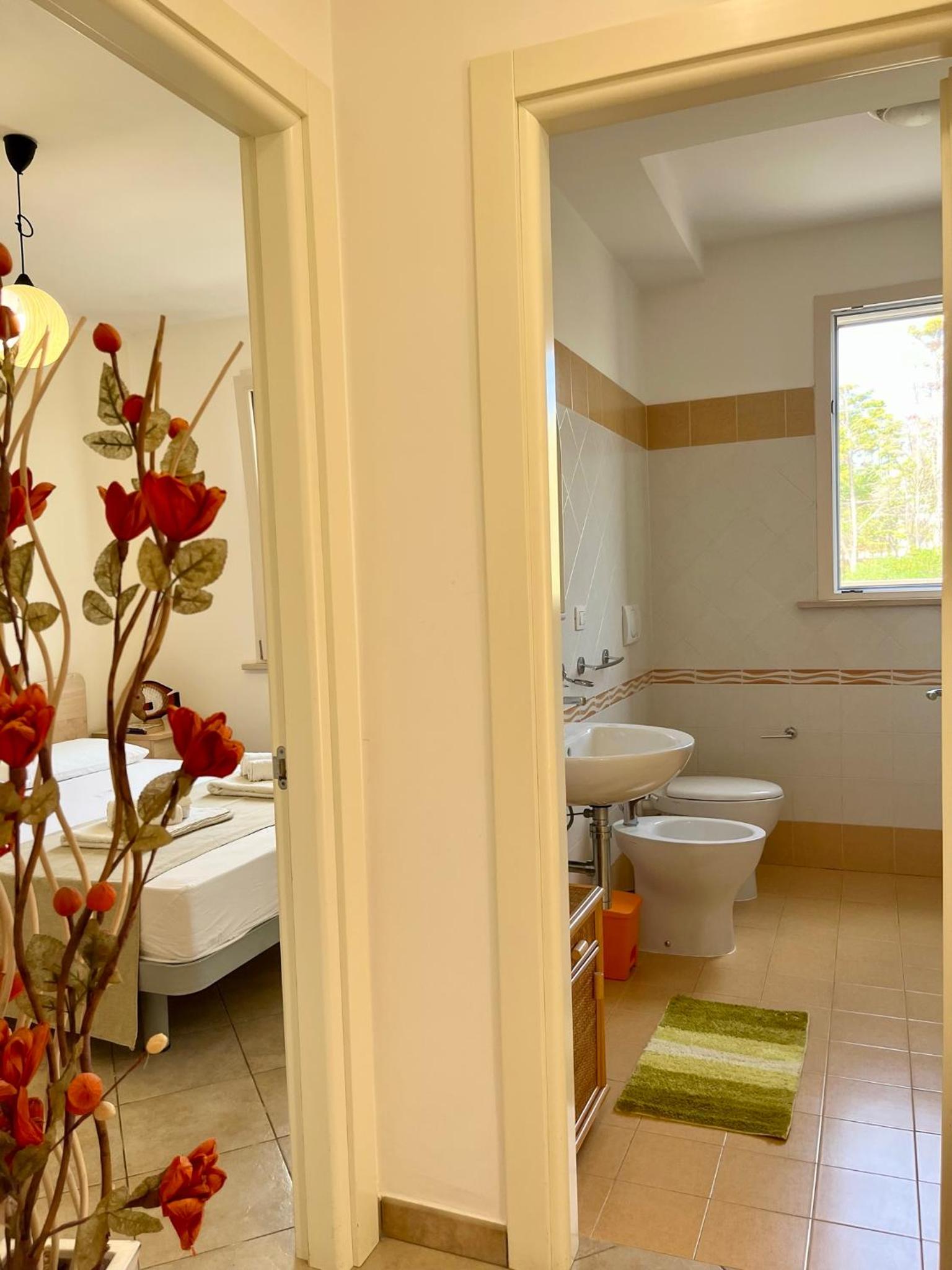 Yellow Beachfront house (60 m) by Salento Prime view 3