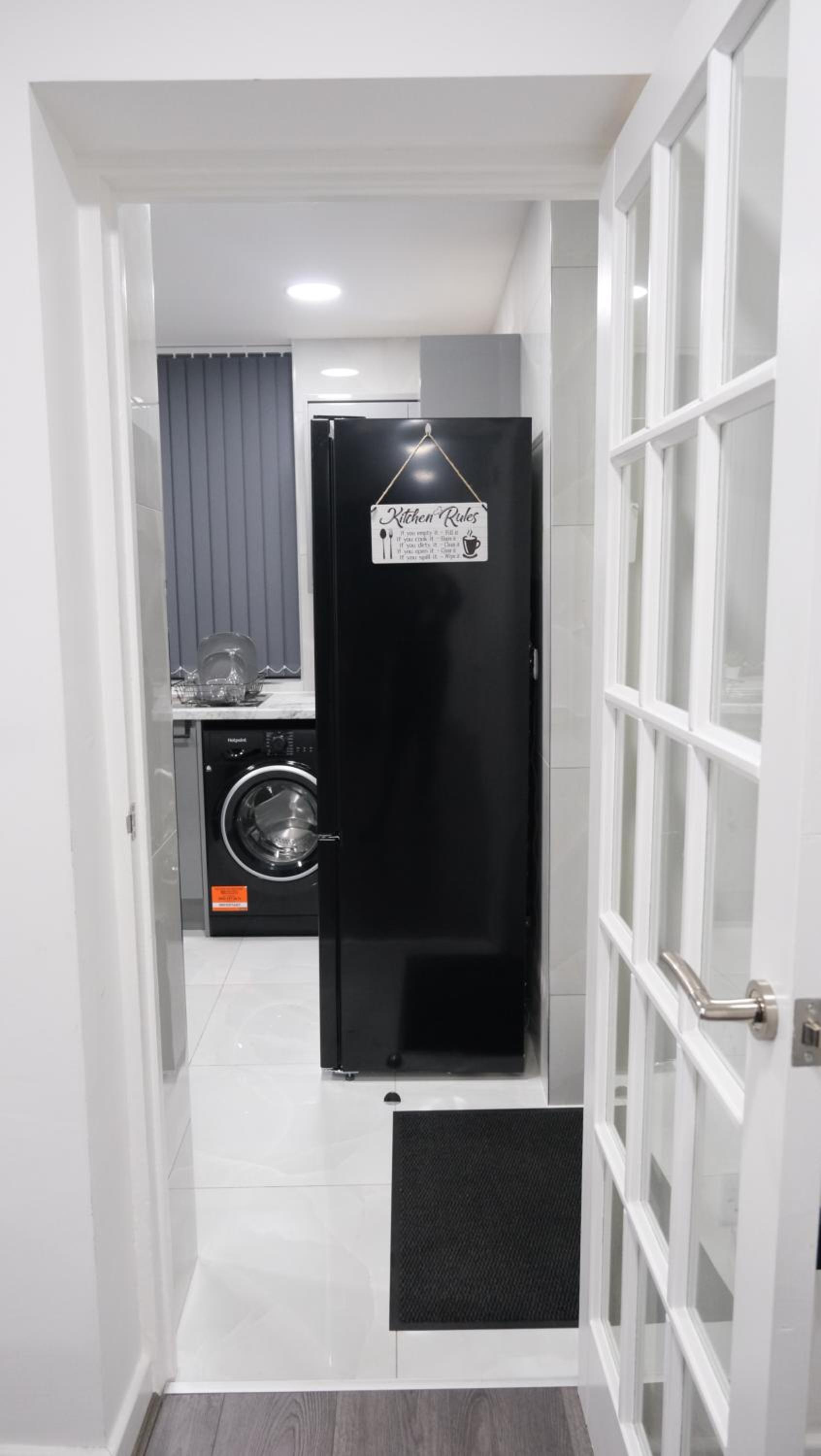 Modernized Three Bedroom House near City Stadium, Attractions, City Centre - Sky n Netflix - Convenient Transport