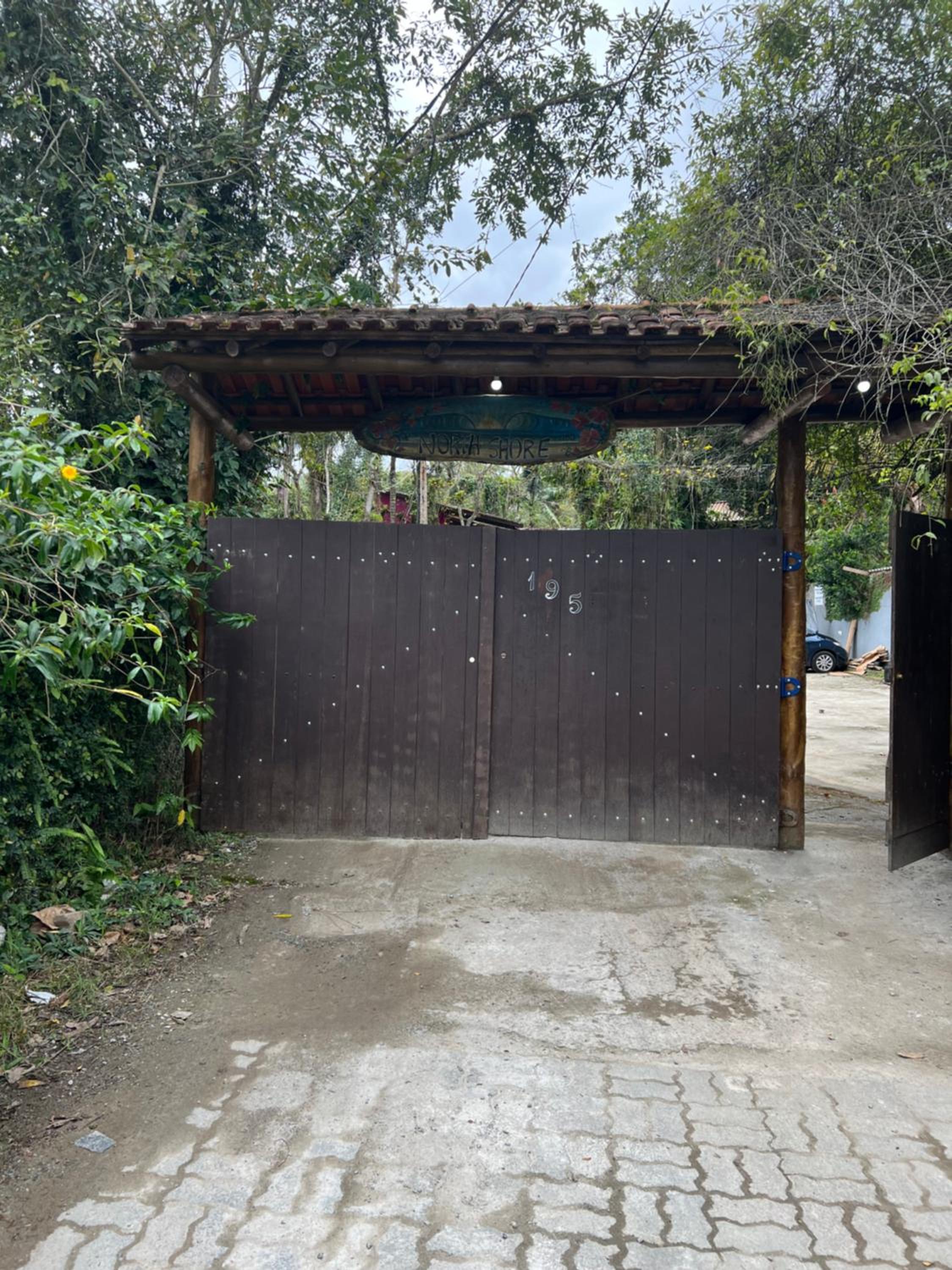 Casa próxima ao mar, Camburi.