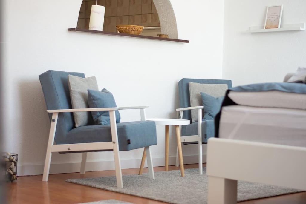 Bright&Cozy flat+balcony near Airport FREE Parking