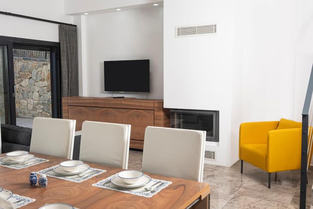 Villa Al Mare 2; Koyunbaba'da Özel Havuzlu Villa view 2