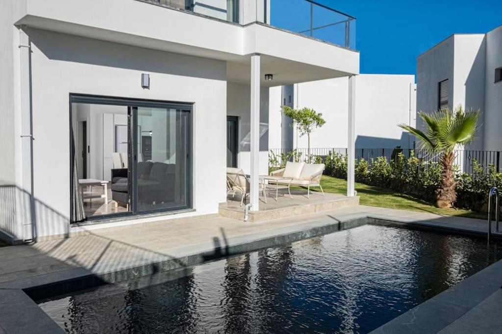 Villa Al Mare 2; Koyunbaba'da Özel Havuzlu Villa view 5