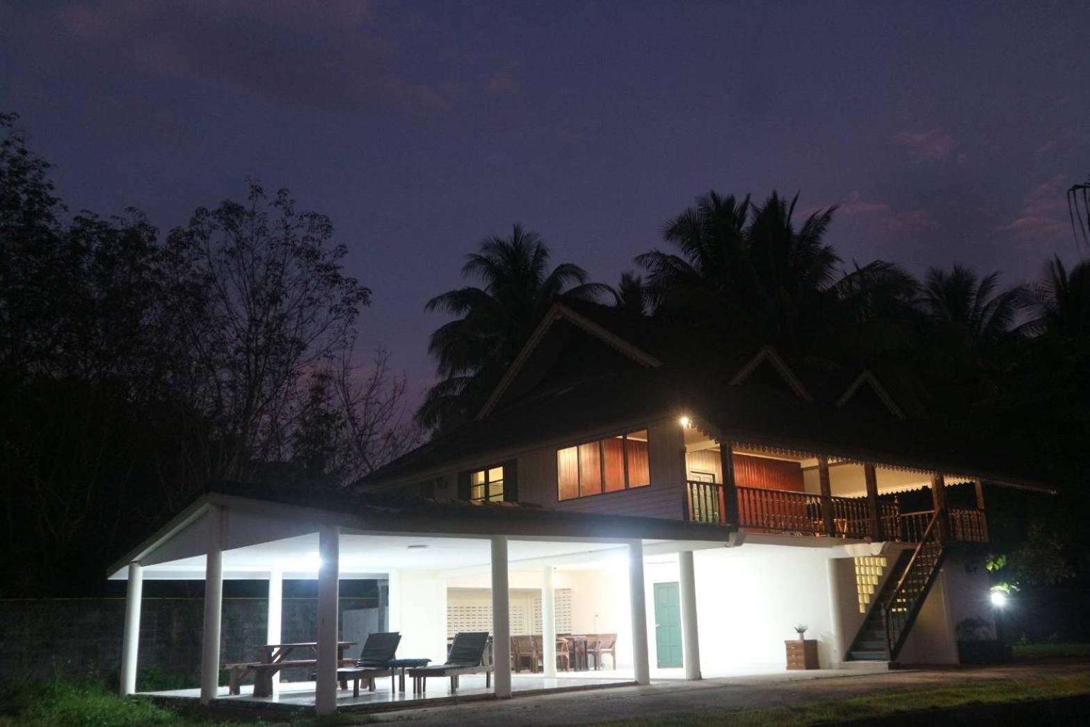 Bann Mangkud Khaolak