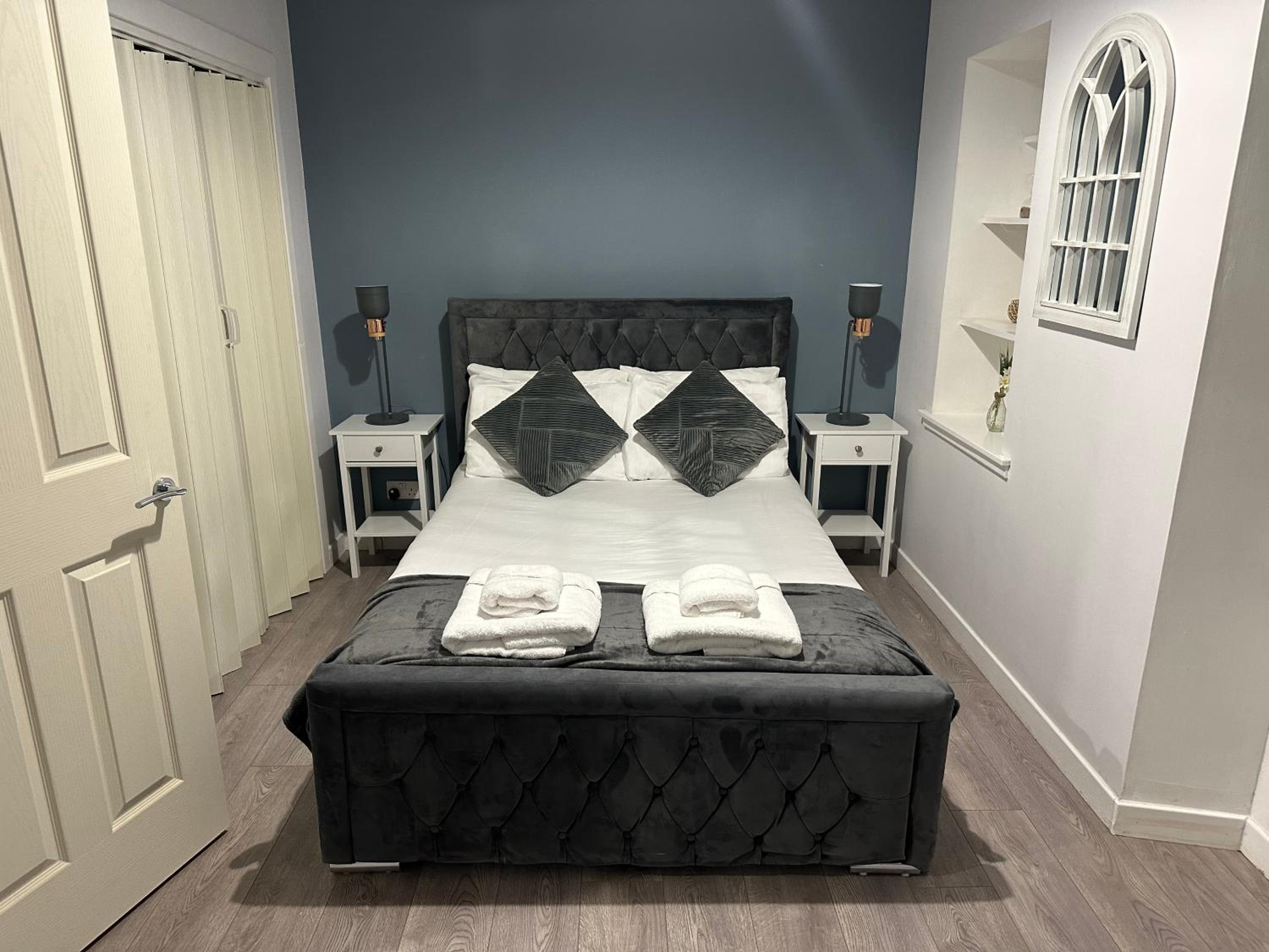 One bedroom flat in Oban town centre view 2