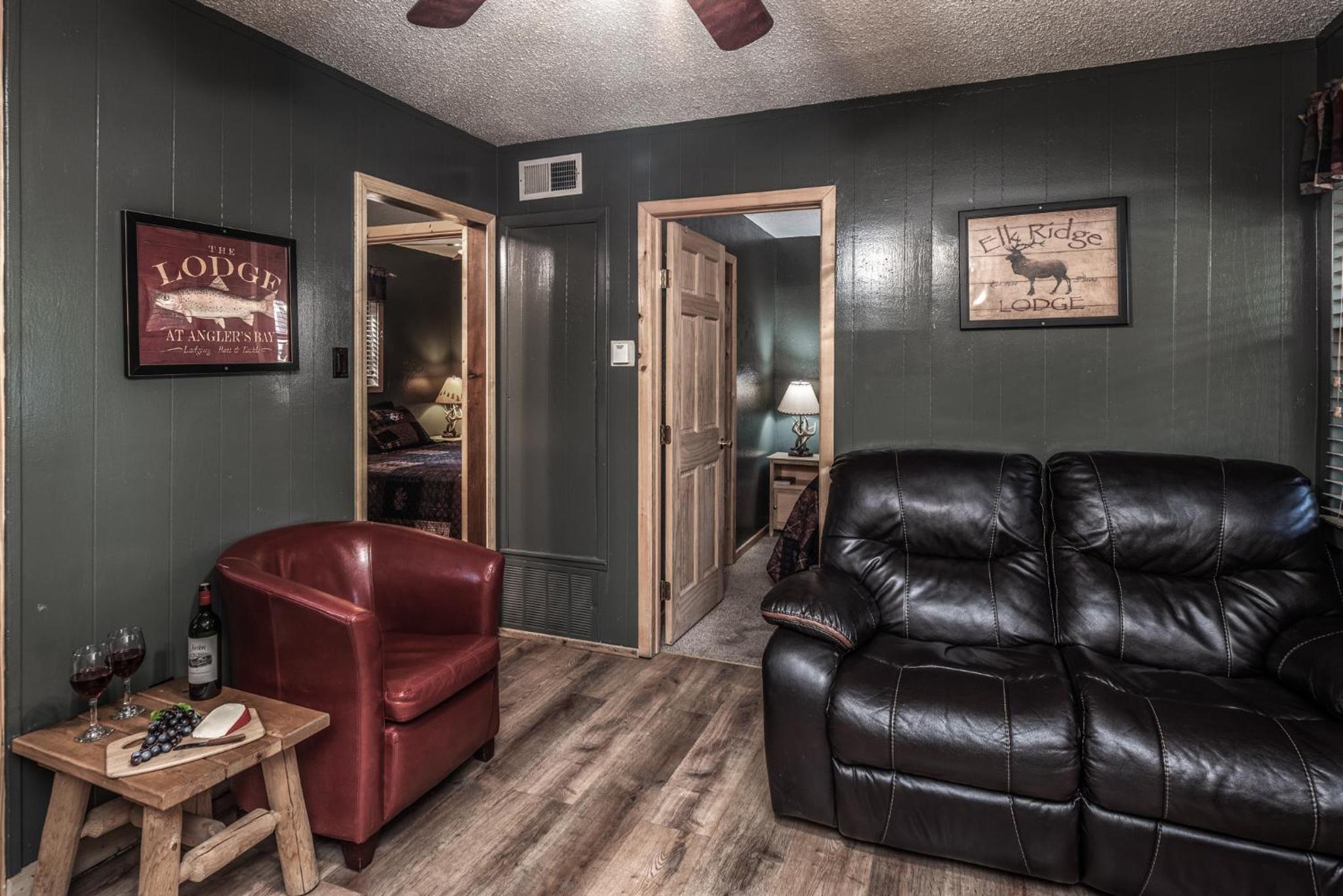 Upper Canyon Inn & Cabins