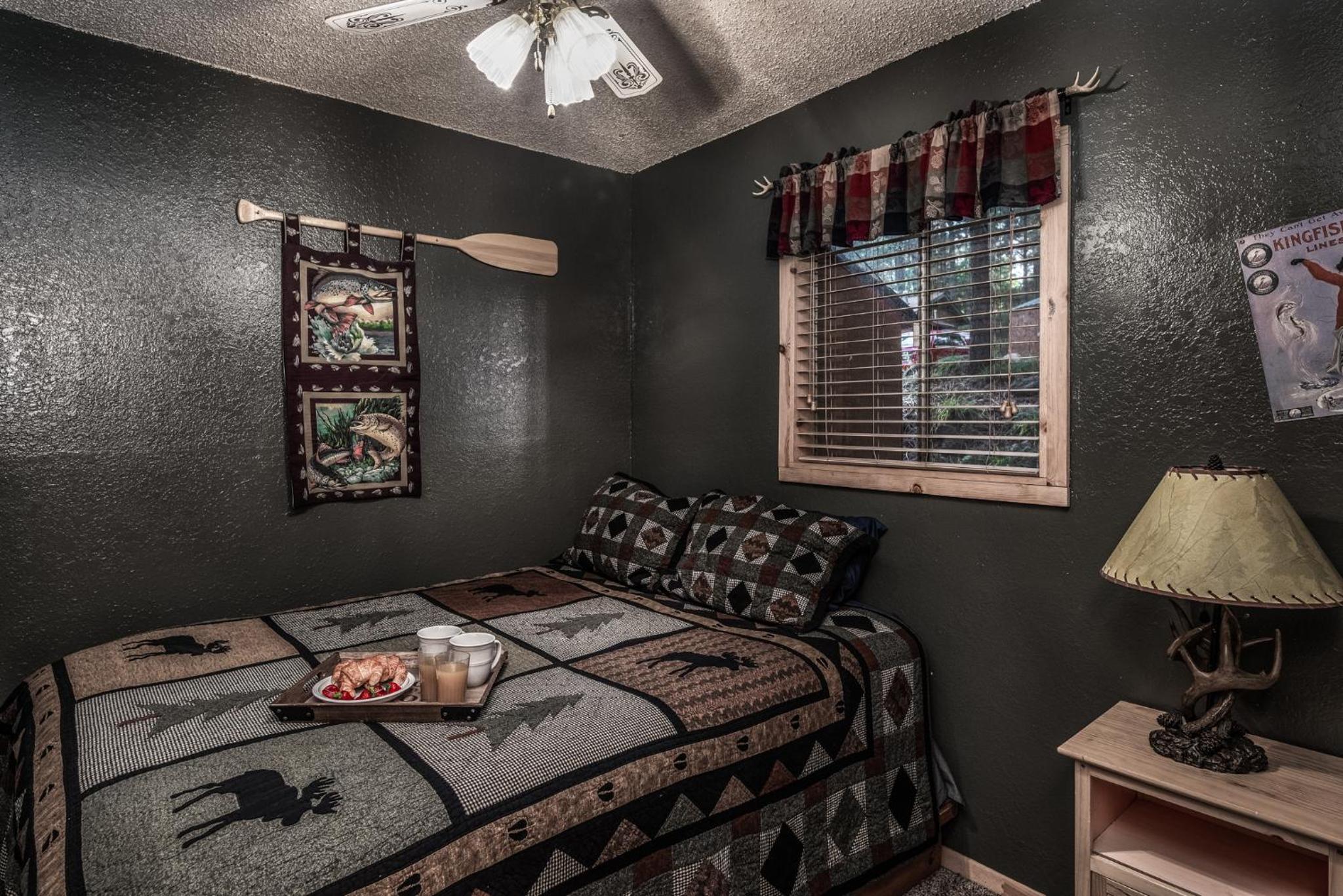 Upper Canyon Inn & Cabins