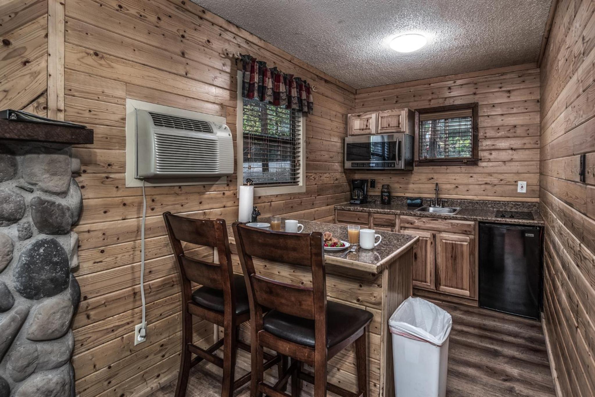 Upper Canyon Inn & Cabins