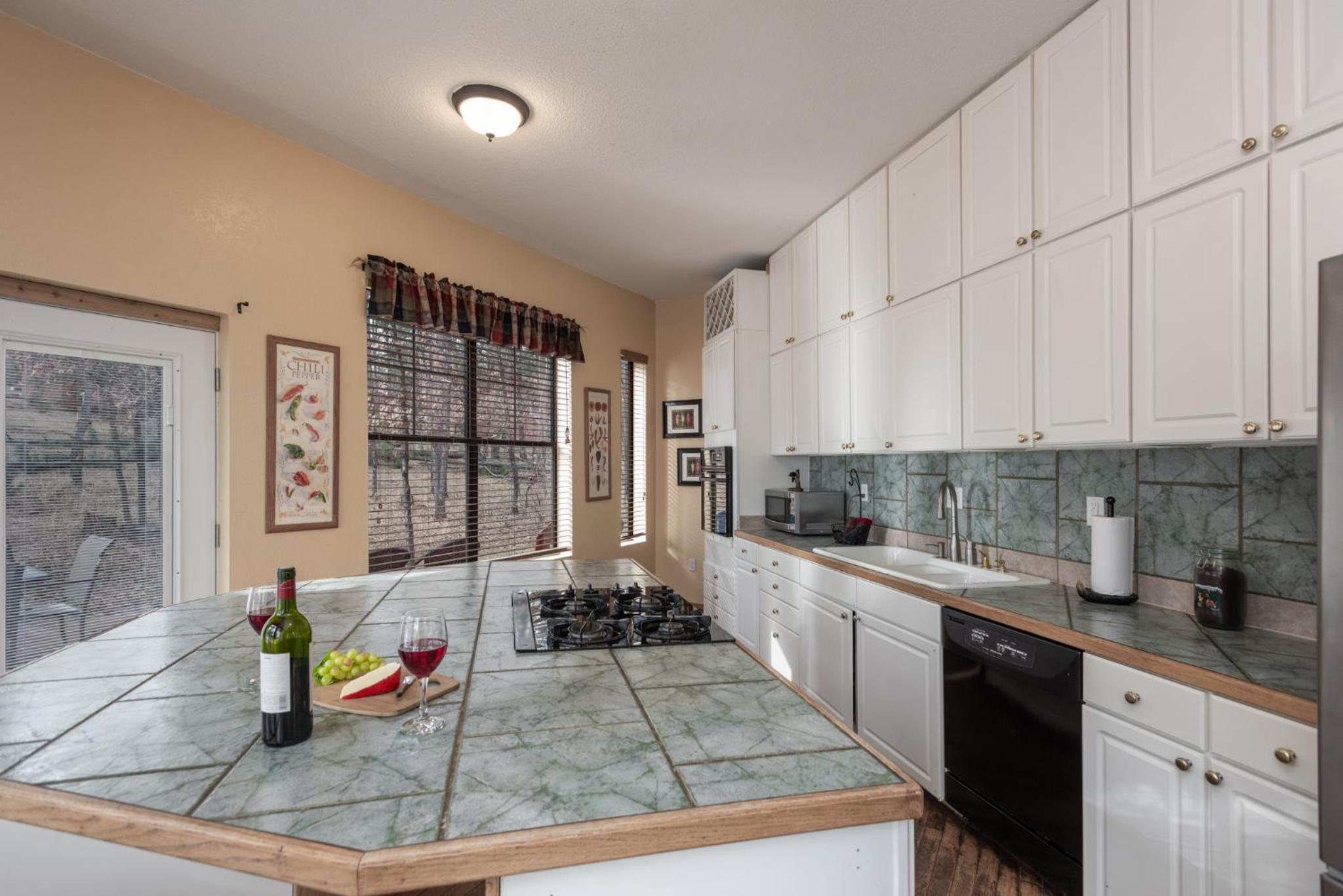 Upper Canyon Inn & Cabins
