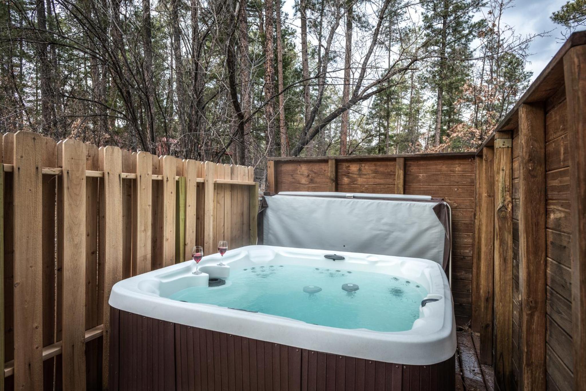 Upper Canyon Inn & Cabins
