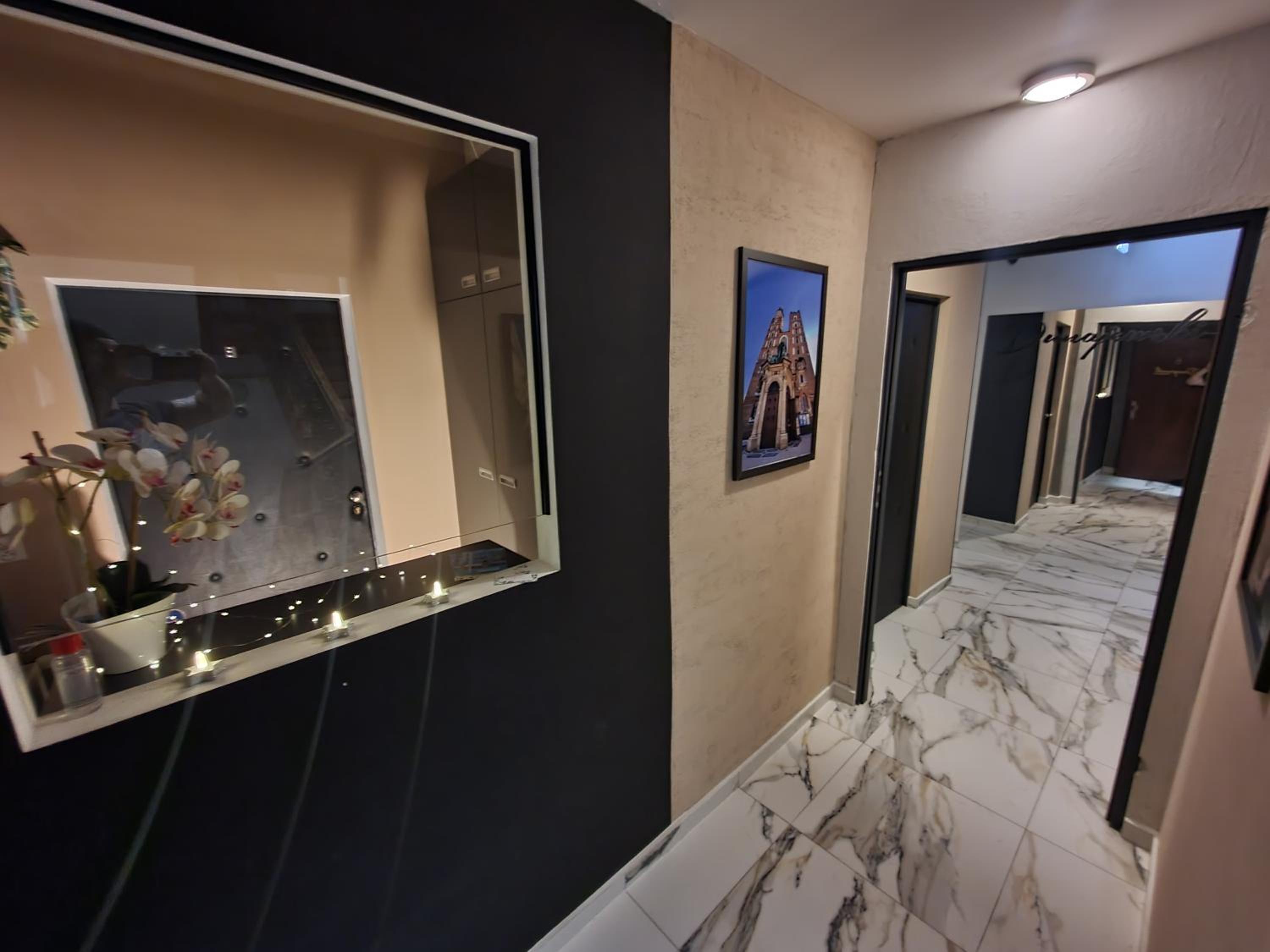 Hotel Apartament z jacuzzi Kraków Rynek - Image 1