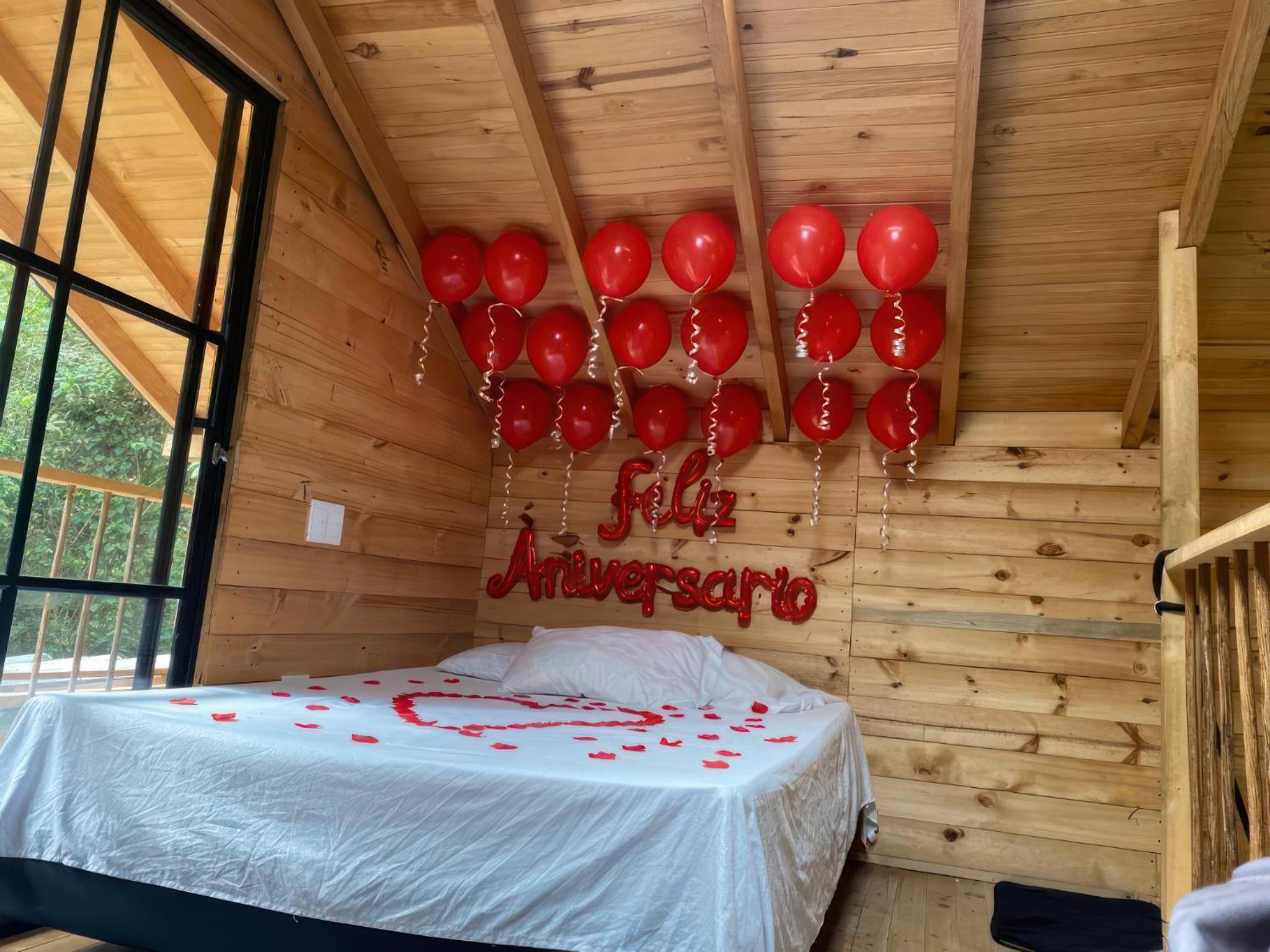 Cabaña con Jacuzzi privado/BBQ y Chimenea ecológica