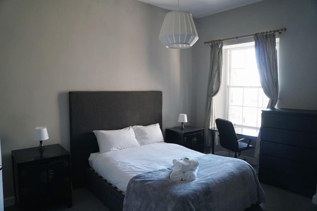 Prime Edinburgh City Centre - 4 Bed Penthouse view 4