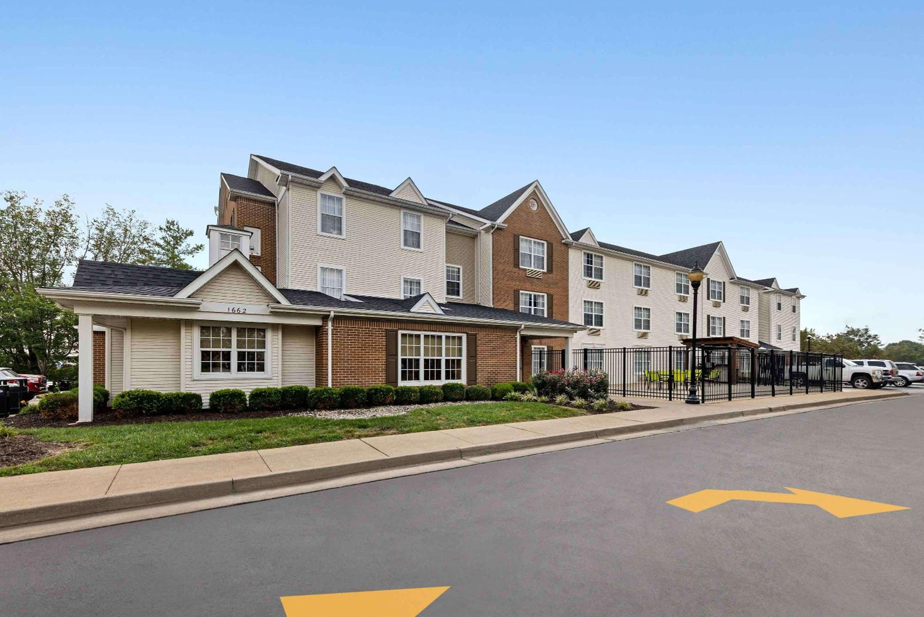 St Louis Vacations - Extended Stay America Suites - St Louis - Fenton - Property Image 1