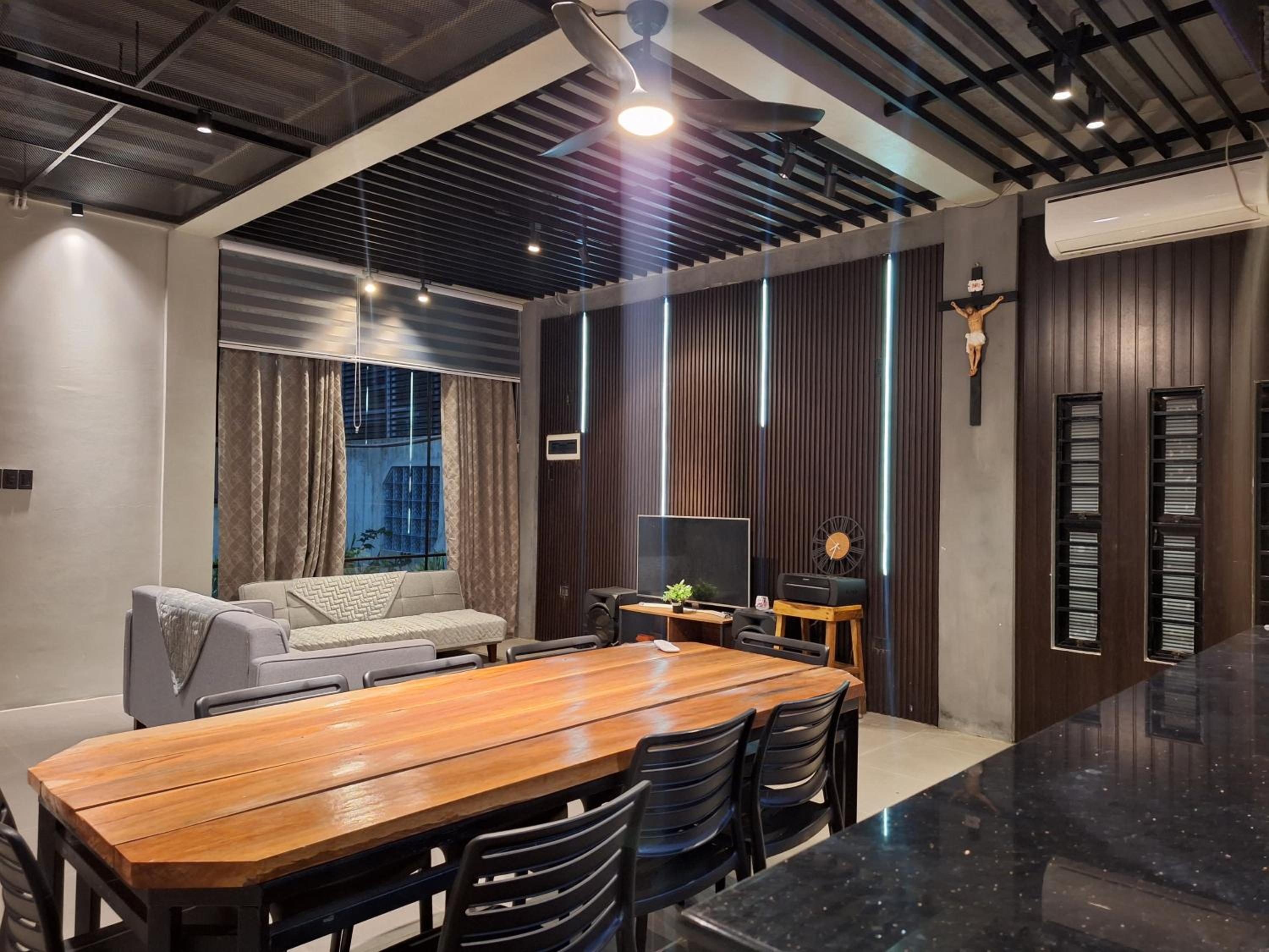 Bora House