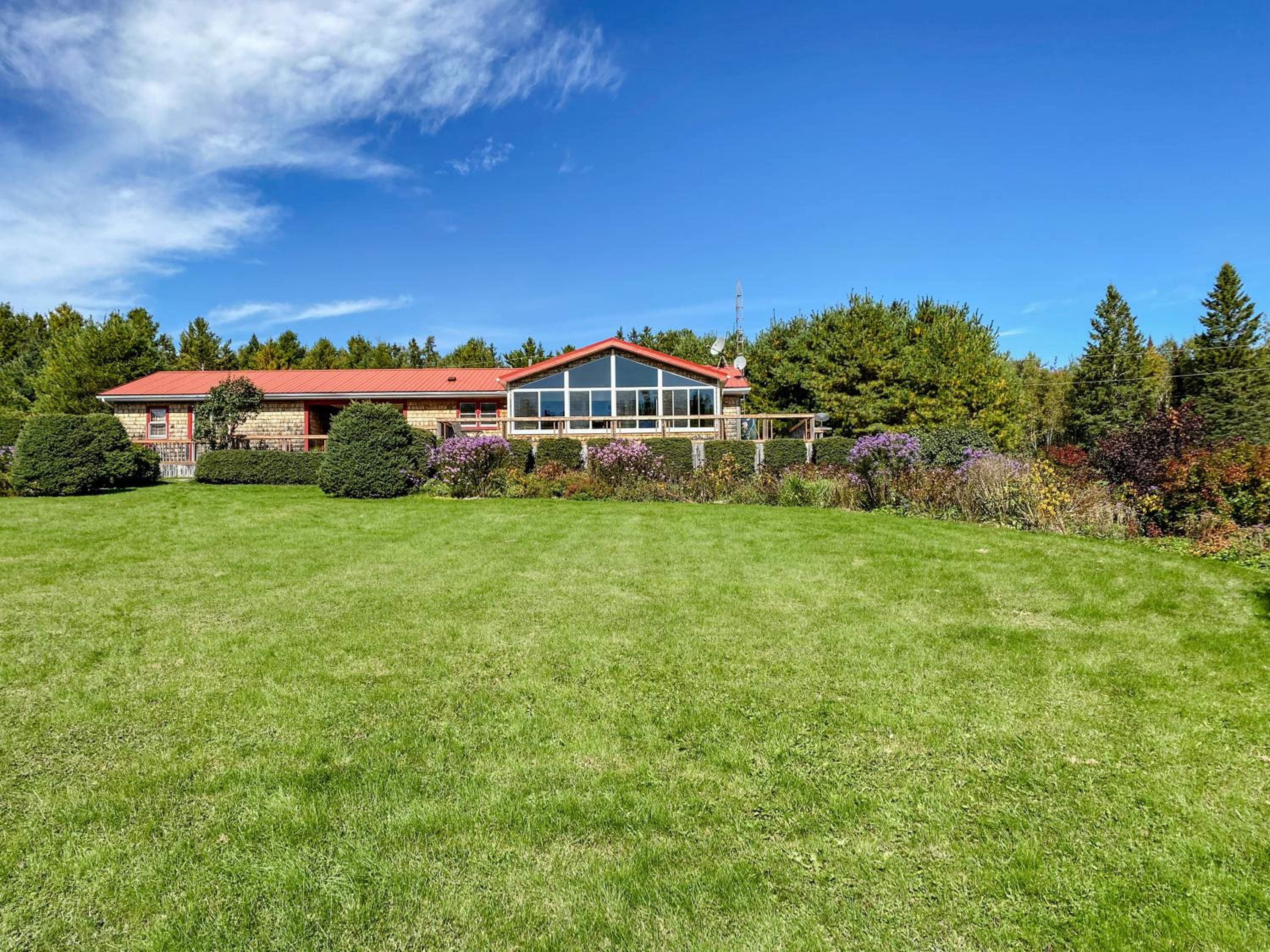 Stunning Secluded Richibucto River Waterfront Cottage with Unparallel Privacy