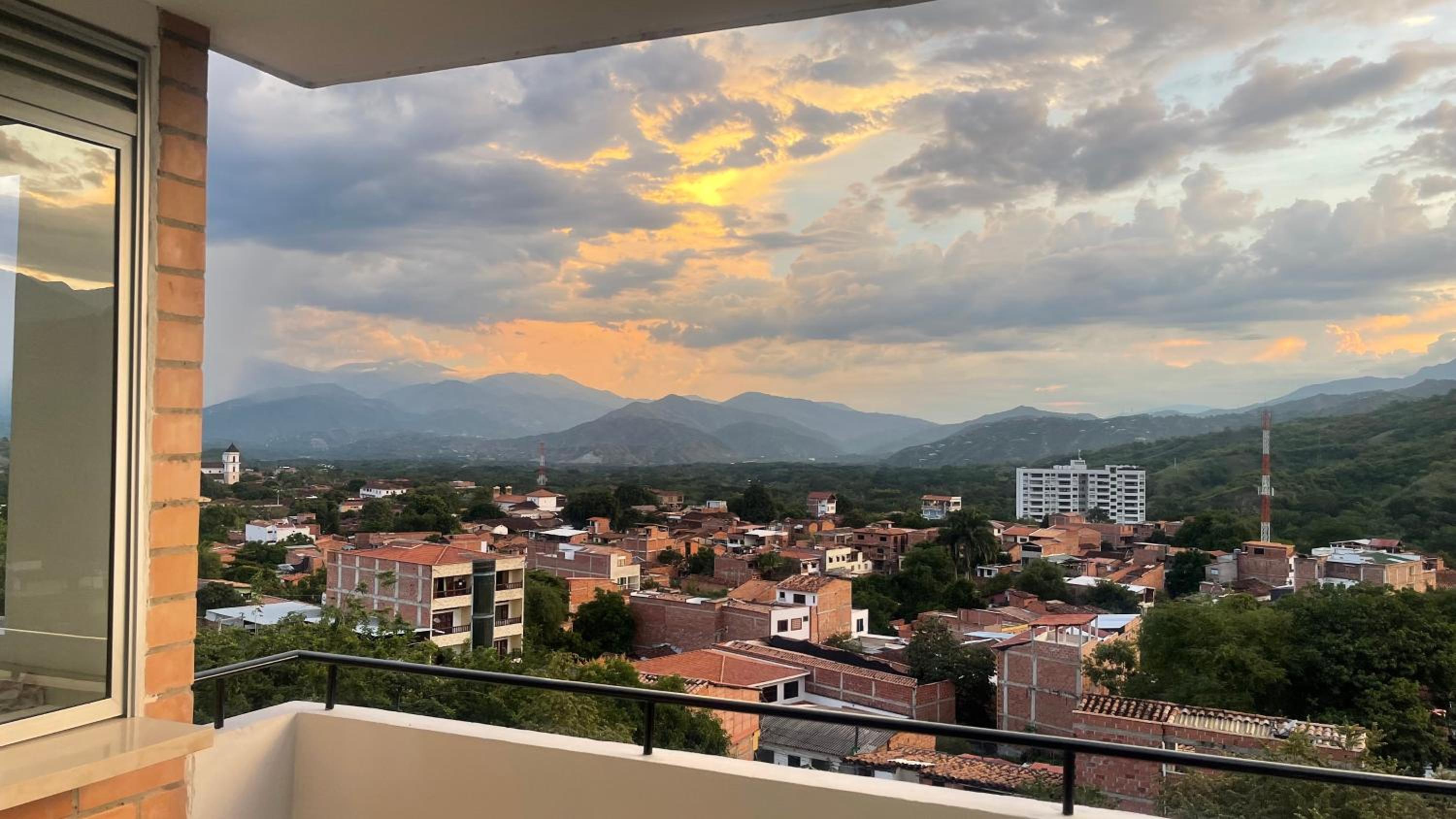 ¡Vista Increíble Apartamento Tamarindo!
