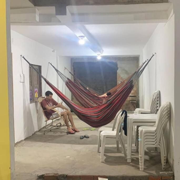 Casa na Praia com Super Piscina, em Condomínio Fechado.