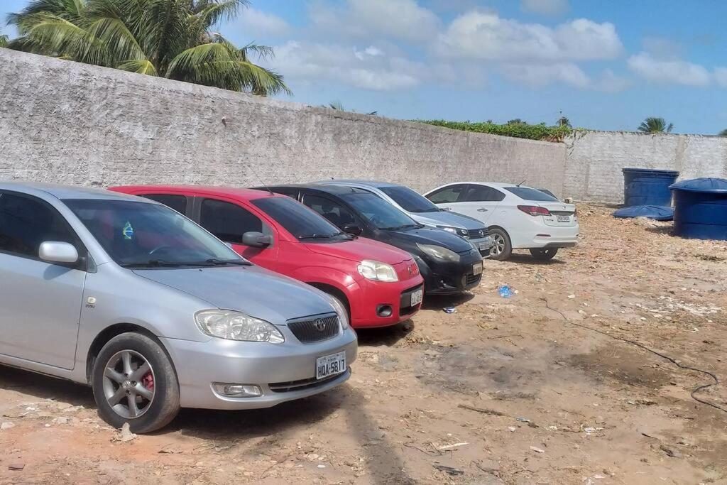 Casa na Praia com Super Piscina, em Condomínio Fechado.
