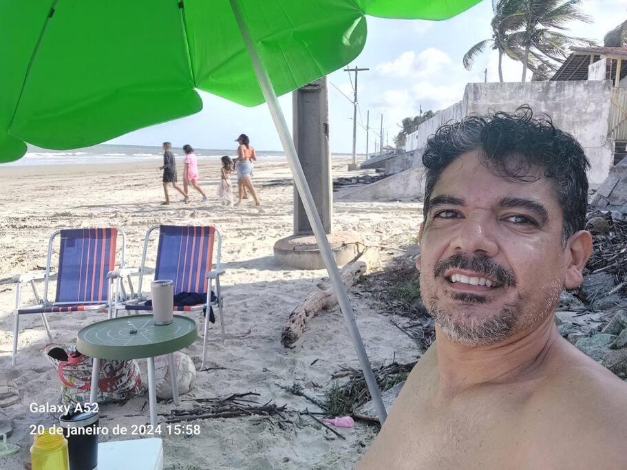 Casa na Praia com Super Piscina, em Condomínio Fechado.