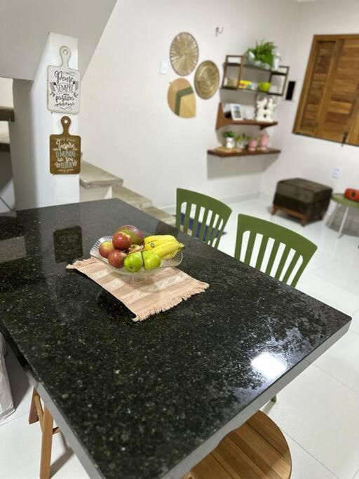 Casa na Praia com Super Piscina, em Condomínio Fechado.