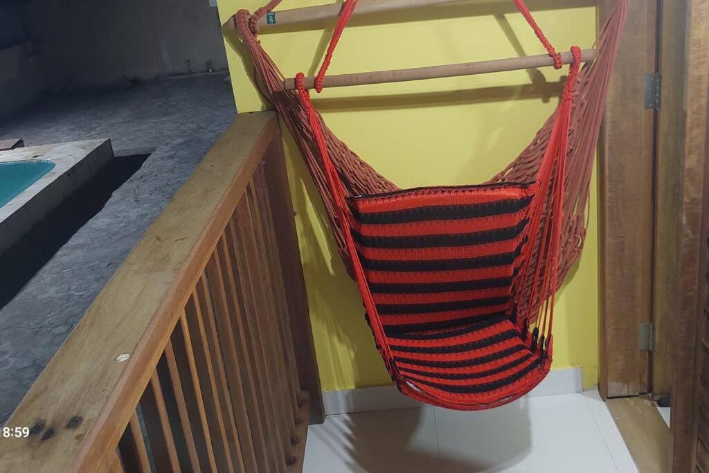 Casa na Praia com Super Piscina, em Condomínio Fechado.