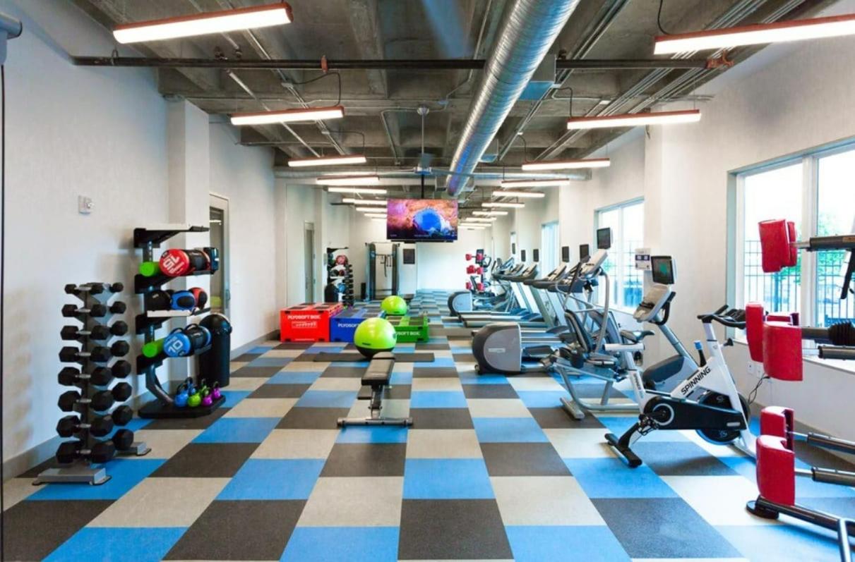 Stylish City Living Apartments with Free Parking in Midtown Atlanta view 3