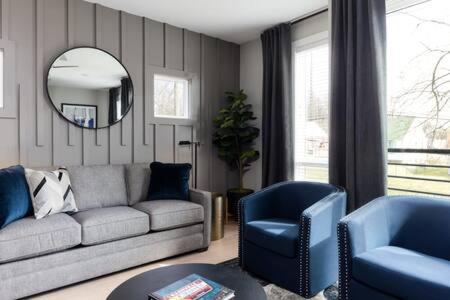 The Traveller New Redesign with Peloton & Sauna! view 3
