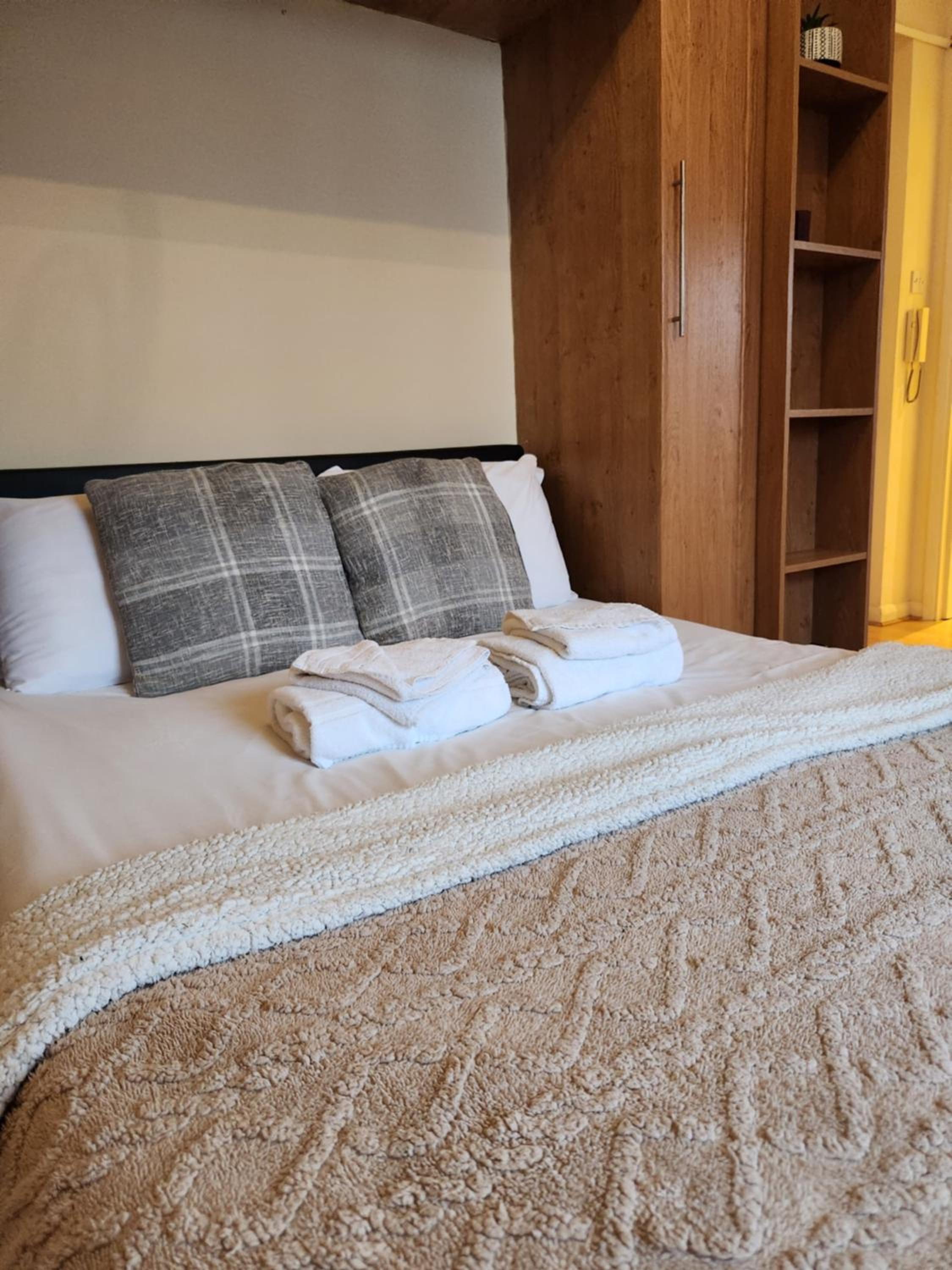 UK CHAPS Retreat: Private Chelsea Studio