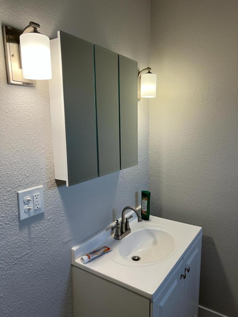 Furnished room in beautiful, updated house close to UC Berkeley view 4