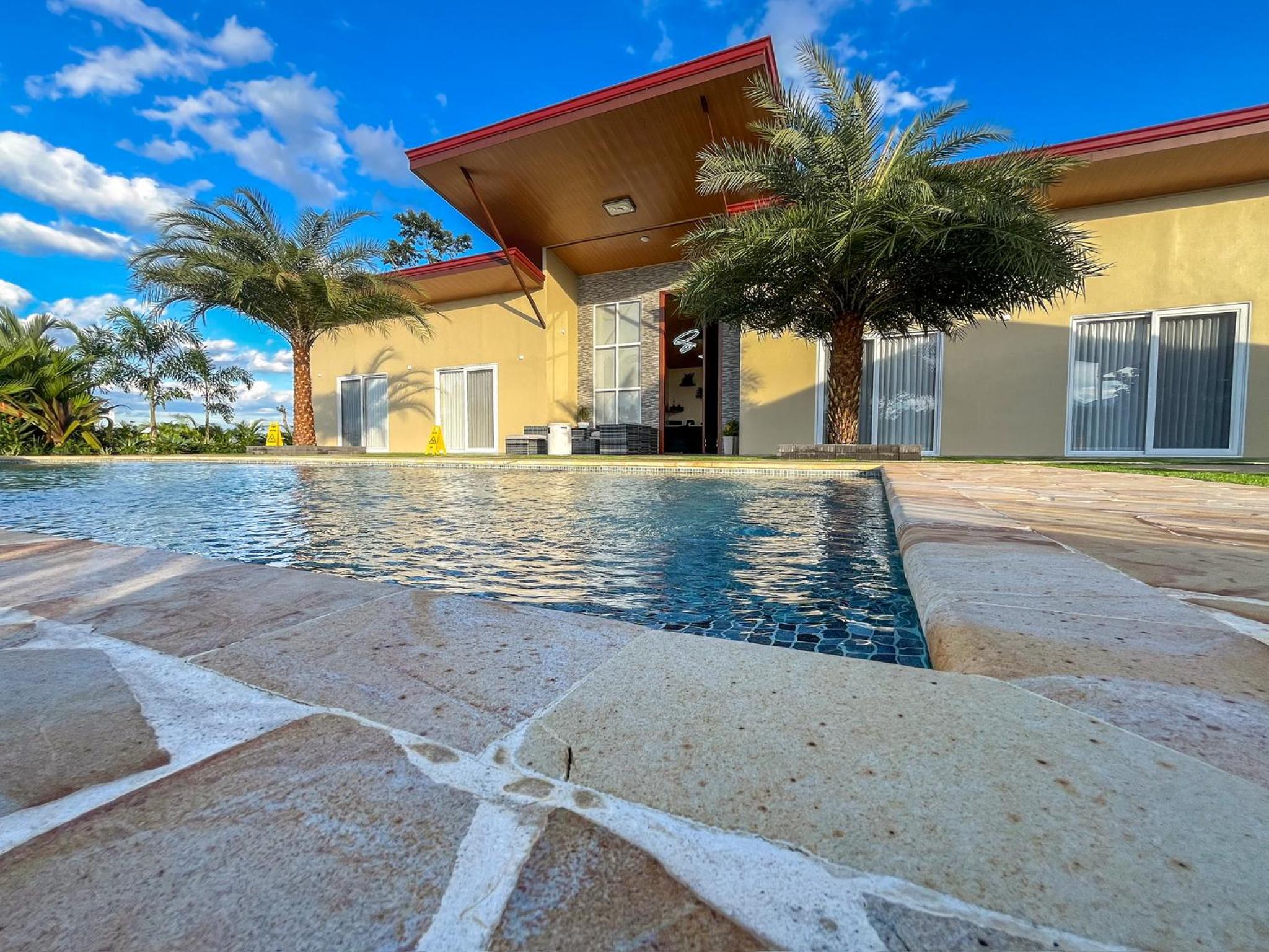 Hotel Mayoli Hill Deluxe Farmhouse