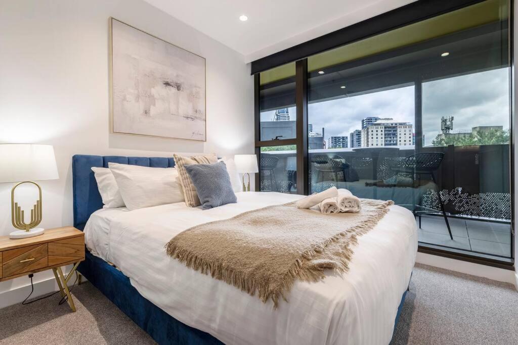 Brand New 2BR in West Side Place - Best Location!