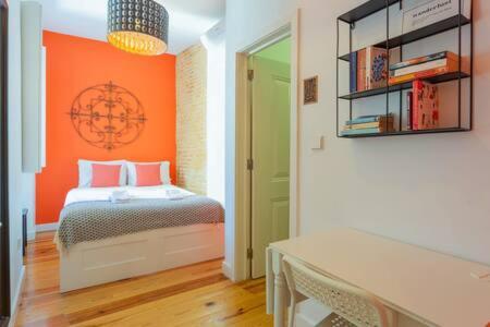 Old Town Chiado Balcony AirCon by LD Apartments view 4