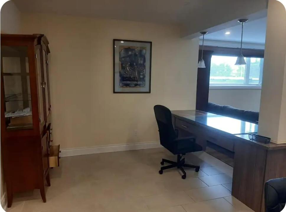 Queen guest apartment